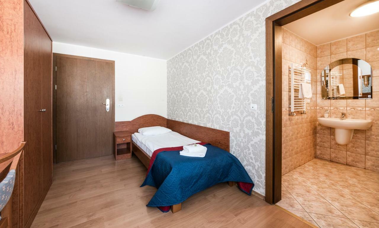 Bed and Breakfast Gosciniec Witomino à Gdynia Extérieur photo