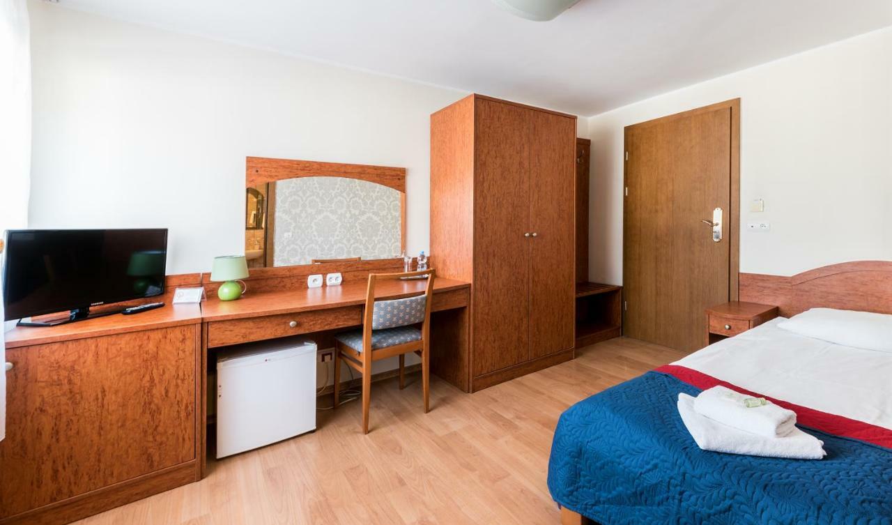 Bed and Breakfast Gosciniec Witomino à Gdynia Extérieur photo
